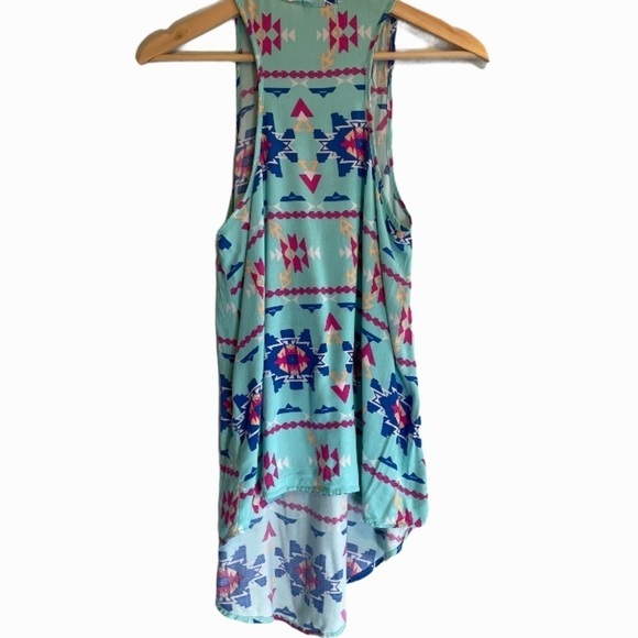 Everly Blue pink Aztec style print Sleeveless Top - Picture 2 of 5